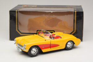 Chevrolet Corvette C1 Cabriolet Jaune Rouge Bburago 1:18 3034-M2 Métal — image 8 sur 8