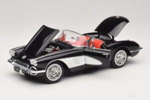 Chevrolet Corvette C1 Tuxedo Black AUTOart 1:18 71142 Métal — image 2 sur 8