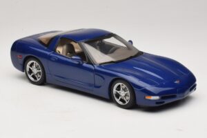 Chevrolet Corvette C5 Commemorative Edition Bleu AUTOart 1:18 71157 Métal — image 7 sur 9