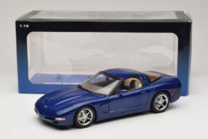 Chevrolet Corvette C5 Commemorative Edition Bleu AUTOart 1:18 71157 Métal — image 9 sur 9