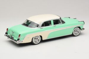 DeSoto Fireflite Sedan Vert Clair & Crème KK-Scale 1:18 KKDC181543 Métal — image 2 sur 6