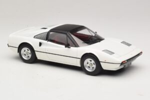 Ferrari 308 GTS Blanc MCG 1:18 MCG18664 Métal — image 4 sur 6
