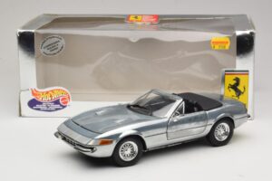 Ferrari 365 GTS Chrome Silver Hot Wheels 1:18 25738 Métal — image 8 sur 8