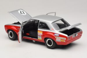Ford Escort Mk1 TC #17 Stewart / C. Craft RAC Tourist Trophy Silverstone 1970 Minichamps 1:18 100708117 Métal — image 5 sur 8