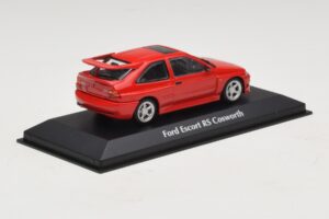 Ford Escort RS Cosworth Rouge Maxichamps 1:43 940082100 Métal — image 2 sur 5