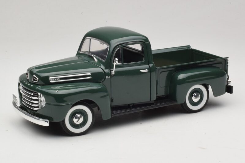 Ford F-1 Vert Road Legends 1:18 92218 Métal