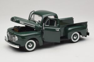 Ford F-1 Vert Road Legends 1:18 92218 Métal — image 2 sur 8