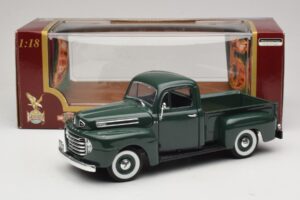 Ford F-1 Vert Road Legends 1:18 92218 Métal — image 8 sur 8