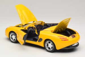Ford Mustang Mach III Cabriolet Jaune Maisto 1:18 32815 Métal — image 5 sur 8