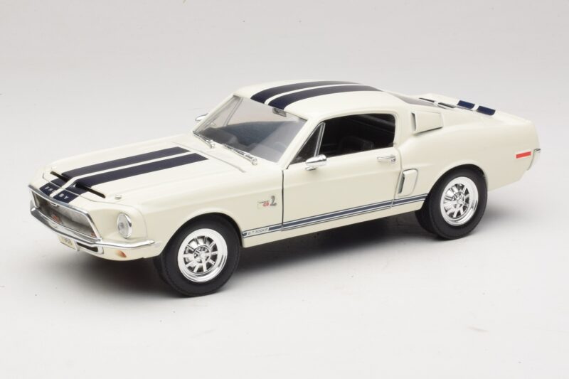 Ford Shelby GT500KR Blanc Road Legends 1:18 92168 Métal