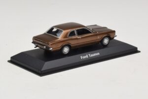 Ford Taunus TC Marron Métallisé Maxichamps 1:43 940081300 Métal — image 2 sur 5