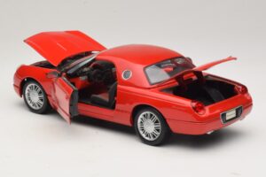 Ford Thunderbird Rouge Maisto 1:18 31620 Métal — image 5 sur 8