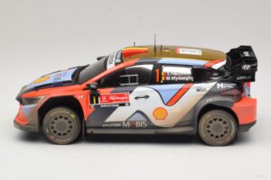 Hyundai i20 N Rally1 #1 T. Neuville / M. Wydaeghe Rally Portugal 2025 IXO 1:18 18RMC251B Métal — image 3 sur 6