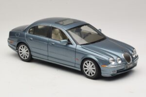 Jaguar S-Type X200 Bleu Maisto 1:18 31865 Métal — image 6 sur 8