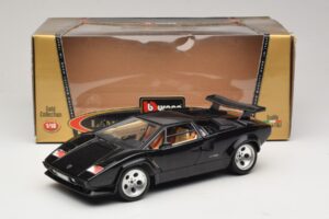 Lamborghini Countach 5000 Quattrovalvole Noir Bburago 1:18 3337 Métal — image 8 sur 8