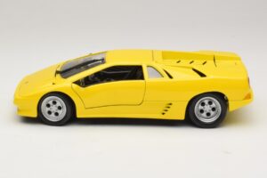 Lamborghini Diablo Jaune Maisto 1:18 32803 Métal — image 4 sur 8