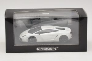 Lamborghini Gallardo LP550-2 Tricolore Blanc Minichamps 1:43 400103801 Métal — image 5 sur 5