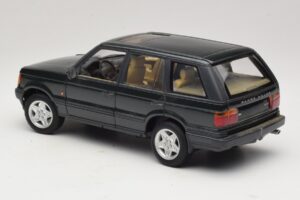 Land Rover Range Rover P38A 4.6 HSE Vert Métallisé AUTOart 1:18 70010 Métal — image 7 sur 8