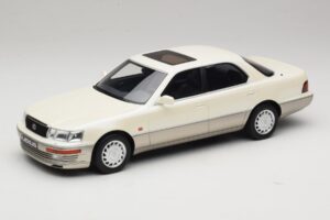 Lexus LS 400 XF10 Diamond White Pearl Otto 1:18 OT1277 Résine