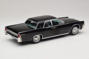 Lincoln Continental Noir KK-Scale 1:18 KKDC181483 Métal — image 2 sur 6