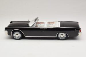 Lincoln Continental Convertible Noir Bad Boys KK-Scale 1:18 KKDC181521 Métal — image 4 sur 7