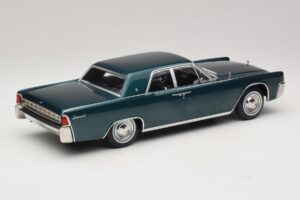 Lincoln Continental Vert Foncé Métallisé Matrix Reloaded & Revolutions KK-Scale 1:18 KKDC181481 Métal — image 2 sur 6