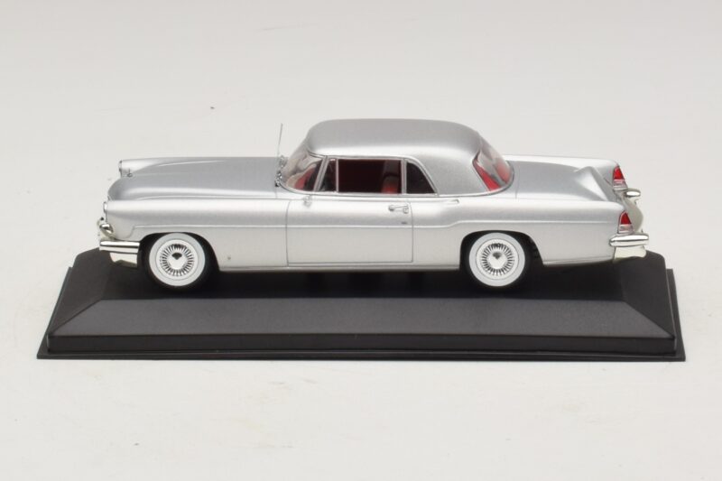 Lincoln Continental Mark II Argent Minichamps 1:43 Lincoln Continental Mark II Argent Minichamps 1:43 400082301 Métal
