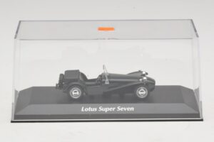 Lotus Super Seven Vert Maxichamps 1:43 940113630 Métal — image 4 sur 5