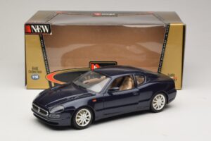 Maserati 3200 GT Bleu Bburago 1:18 3371-P1 Métal — image 8 sur 8