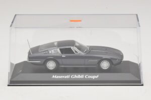 Maserati Ghibli Marron Métallisé Maxichamps 1:43 940123320 Métal — image 4 sur 5