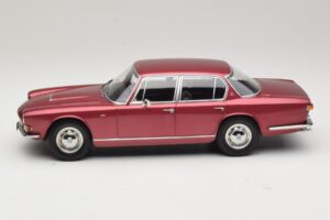 Maserati Quattroporte I Rouge Métallisé KK-Scale 1:18 KKDC181512 Métal — image 3 sur 6