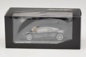 McLaren 570GT Storm Grey Minichamps 1:43 537154520 Métal — image 5 sur 5