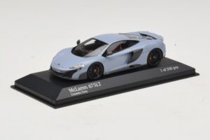 McLaren 675LT Ceramic Grey Minichamps 1:43 537154420 Métal — image 2 sur 5