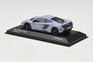 McLaren 675LT Ceramic Grey Minichamps 1:43 537154420 Métal — image 3 sur 5