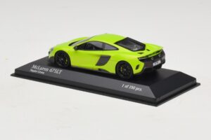 McLaren 675LT Napier Green Minichamps 1:43 537154422 Métal — image 3 sur 5