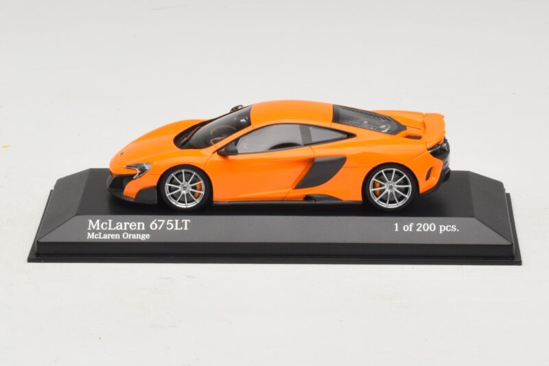 McLaren 675LT Orange Minichamps 1:43 537154421 Métal