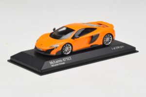 McLaren 675LT Orange Minichamps 1:43 537154421 Métal — image 2 sur 5