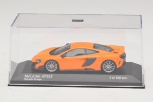 McLaren 675LT Orange Minichamps 1:43 537154421 Métal — image 4 sur 5