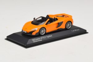 McLaren 675LT Spider Orange Minichamps 1:43 537154431 Métal — image 2 sur 5