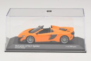 McLaren 675LT Spider Orange Minichamps 1:43 537154431 Métal — image 4 sur 5