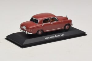 Mercedes 180 W120 Rouge Maxichamps 1:43 940033101 Métal — image 2 sur 5