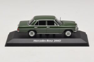 Mercedes 200D W115 Vert Foncé Maxichamps 1:43 940034001 Métal