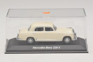 Mercedes 220 S W180 Blanc Maxichamps 1:43 940033000 Métal — image 4 sur 5