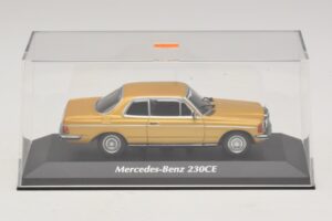 Mercedes 230 CE C123 Or Métallisé Maxichamps 1:43 940032220 Métal — image 4 sur 5