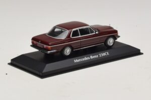 Mercedes 230 CE C123 Rouge Maxichamps 1:43 940032221 Métal — image 2 sur 5