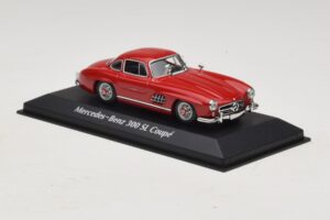 Mercedes 300 SL W198 Rouge Maxichamps 1:43 940039001 Métal — image 3 sur 5