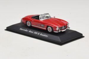Mercedes 300 SL W198 Roadster Rouge Maxichamps 1:43 940039031 Métal — image 3 sur 5