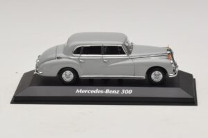 Mercedes 300 W186 Gris Maxichamps 1:43 940039061 Métal