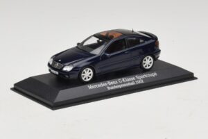Mercedes C-Class Sportscoupe CL203 Blue Metallic Bundespressball Minichamps 1:43 MB010 Métal — image 2 sur 5