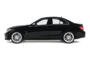 Mercedes C63 AMG W204 Brabus B63S Obsidian Black GT Spirit 1:18 GT582 Résine — image 3 sur 5
